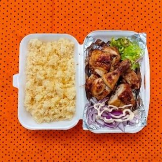 Choukouya demi poulet  + attieke