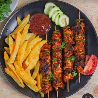 Frites de pomme de terre aux brochettes ( 3 brochettes )