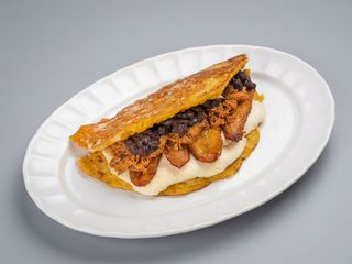 Cachapa Pabellón Criollo (1 Ud.)
