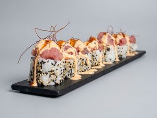 Uramaki Atún Picante (8 Pzs.)