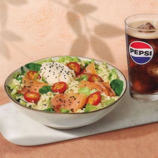[NUEVO] Menú Ensalada Salmón y Bulgur (+0,01€ Tasa Ley Plast. 07/2022)