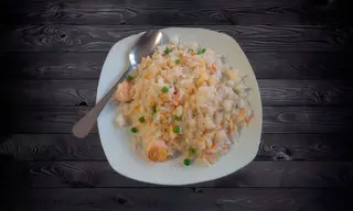 23. Arroz frito con gambas