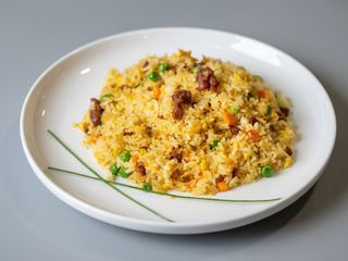 24. Arroz frito con ternera y curry