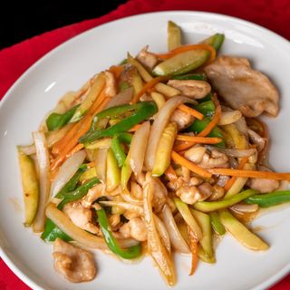 97. Pollo con verduras