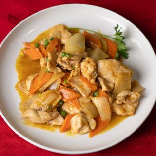 95. Pollo con salsa de curry