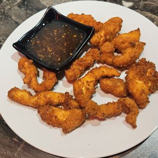 Tempura de pollo picante