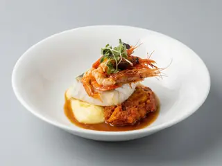 Lomo de bacalao a baja temperatura al chardonnay con uvas espinacas