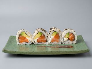Uramaki Salmone (8 Uds.)