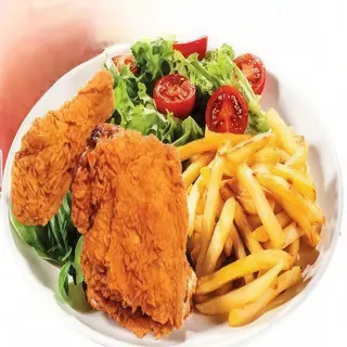 Medio Pollo Broaster + Ensalada + Patatas + Bebida