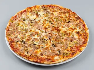 Pizza Atún Mediana