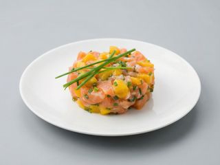 Tartar De Salmón Con Mango