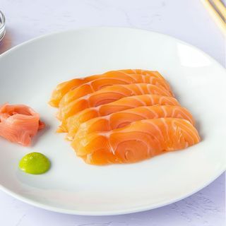 30. Sashimi Salmón (6 Pzs.)