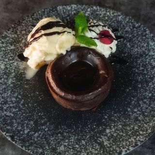 147. Coulant De Chocolate