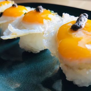 94. Nigiri De Huevo De Codorniz (4 Uds.)