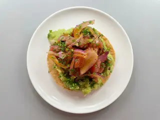 Tostada de atún Costa Pacífico