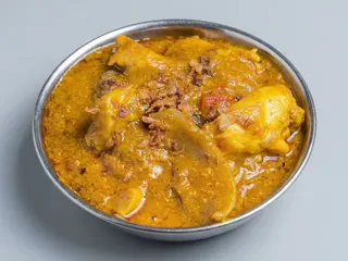 68. Pollo Tikka Dopiaza