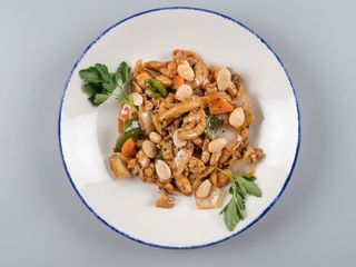 Pollo con almendra
