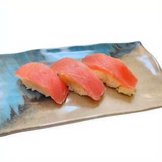 Sushi Atún (3 piezas)