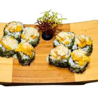 URAMAKI MANGO WASABI MIEL (8 piezas)