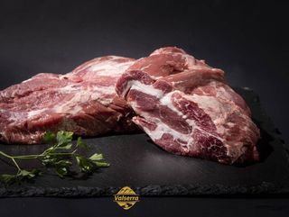 AGUJA DE CERDO DUROC 250G APROX