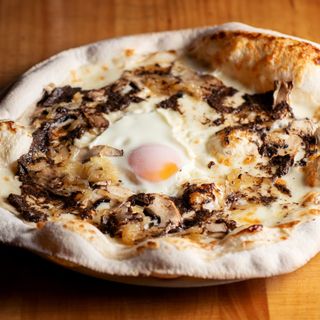 Pizza sin gluten trufada