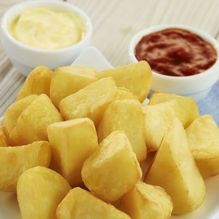 Patatas Bravas, Grandes