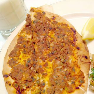 Lahmacun solo carne