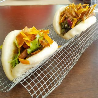 Gua bao de carrillada