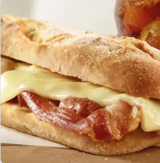 BOCATA LOMO,BACÓN,QUESO