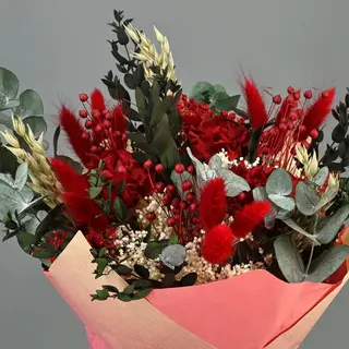 Ramo de flores preservadas tonos rojos y blancos