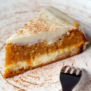 Pastel Carrot Cake