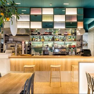 Pan De Cristal Con Tomate