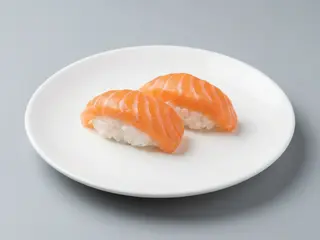 51. Nigirizushi De Salmón (2 Uds.)