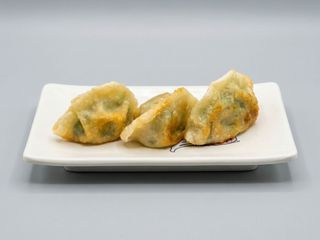 12. Gyoza (4 Uds.)