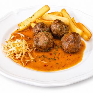 albondigas caseras con patatas
