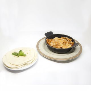 Cazuela de Cerdo Pastor con Queso