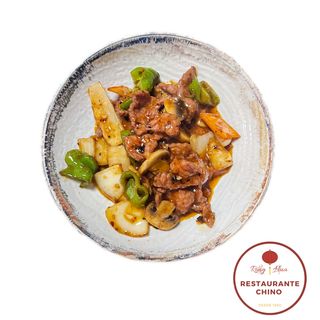 Ternera Con Salsa Picante