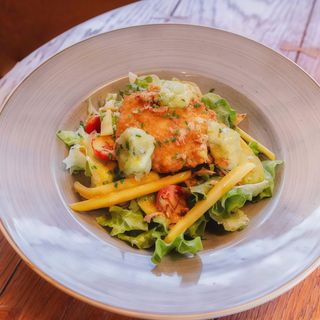 Ensalada De Queso De Cabra