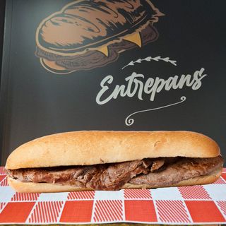 Bocadillo de bistec de ternera