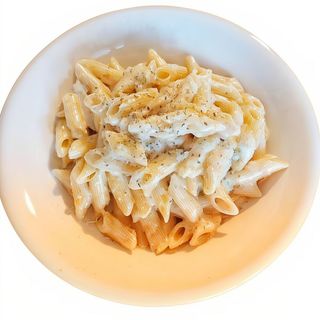 Rigatoni a los 4 quesos