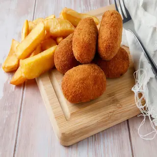 Croquetas de pollo + patatas fritas
