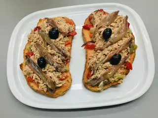 Torrada Atún, Escalivada Y Anchoas