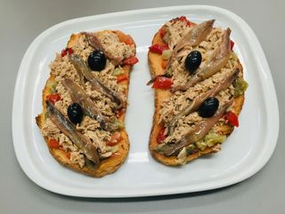 Torrada Atún, Escalivada Y Anchoas