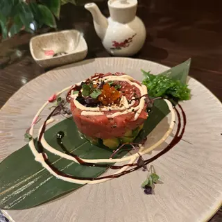 Tartar de Atún con Trufa e Ikura
