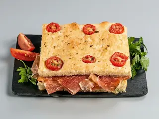 Focaccia Rellena