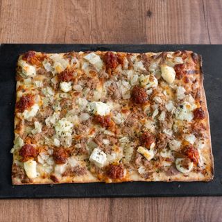 Pizza cuatro estaciones (24x18cm.)