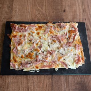 Pizza prosciutto (24x18cm.)