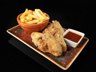 Alitas De Pollo Tajín con Patatas Fritas (2 Pax)