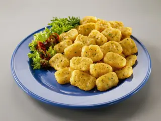 Sepia rebozada + patatas fritas + pan pita + ensalada