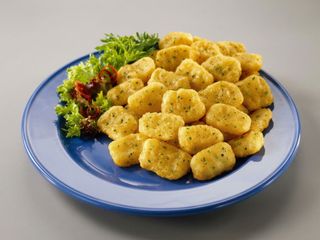 Sepia rebozada + patatas fritas + pan pita + ensalada